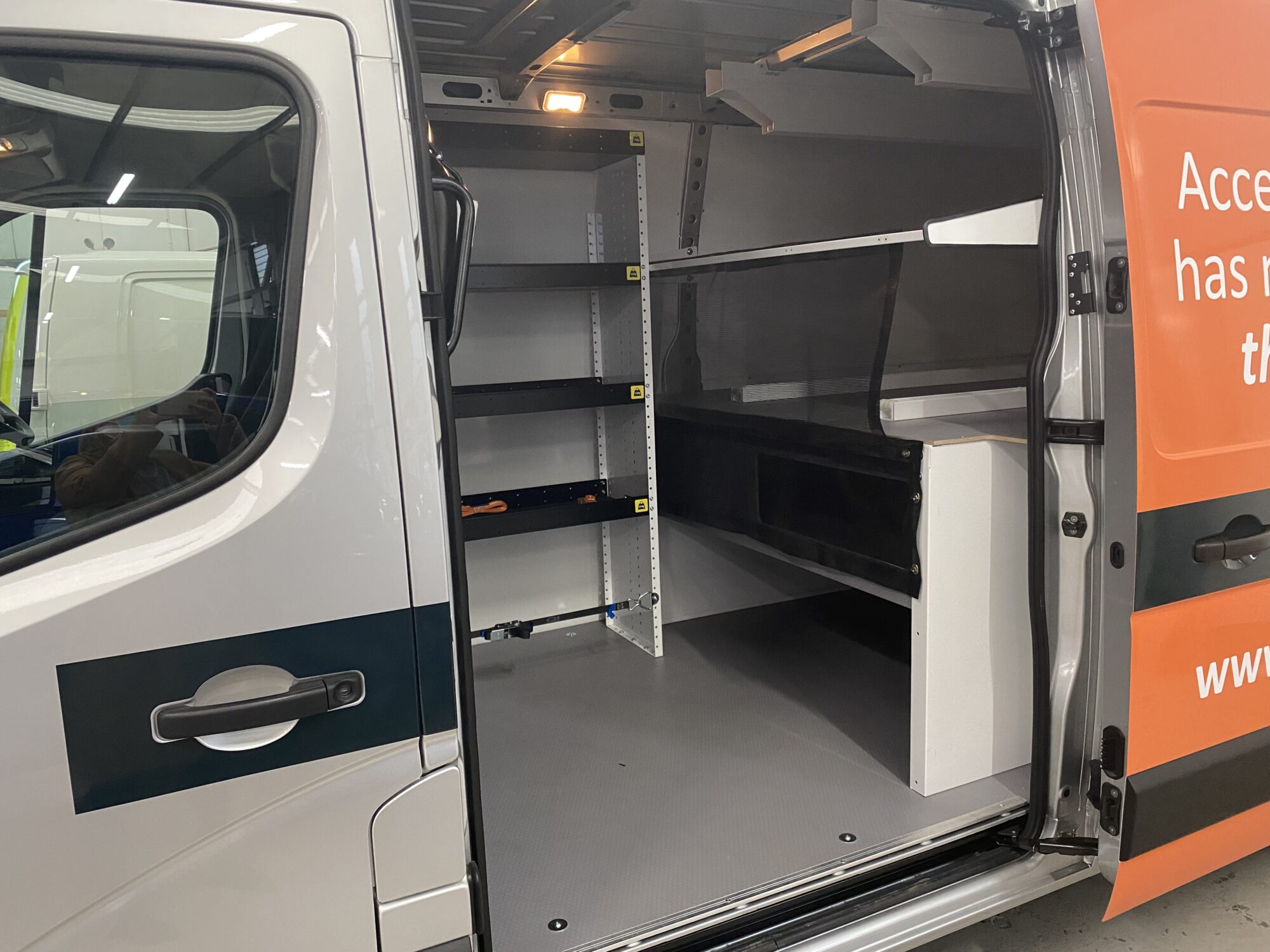 Light Commercial Vehicles 21 Light Commercial Vehicles